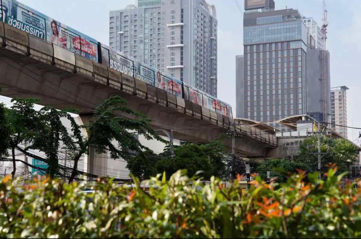 Ideo Mobi Condo Bangkok Bagian luar foto